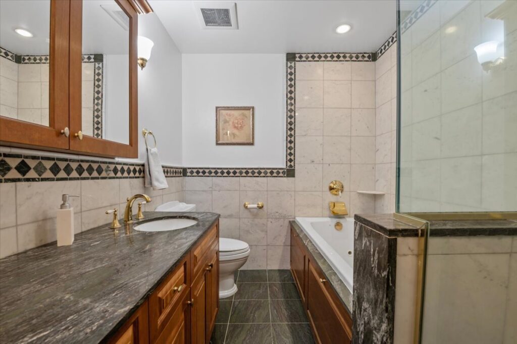 12-112255573 12-112255573